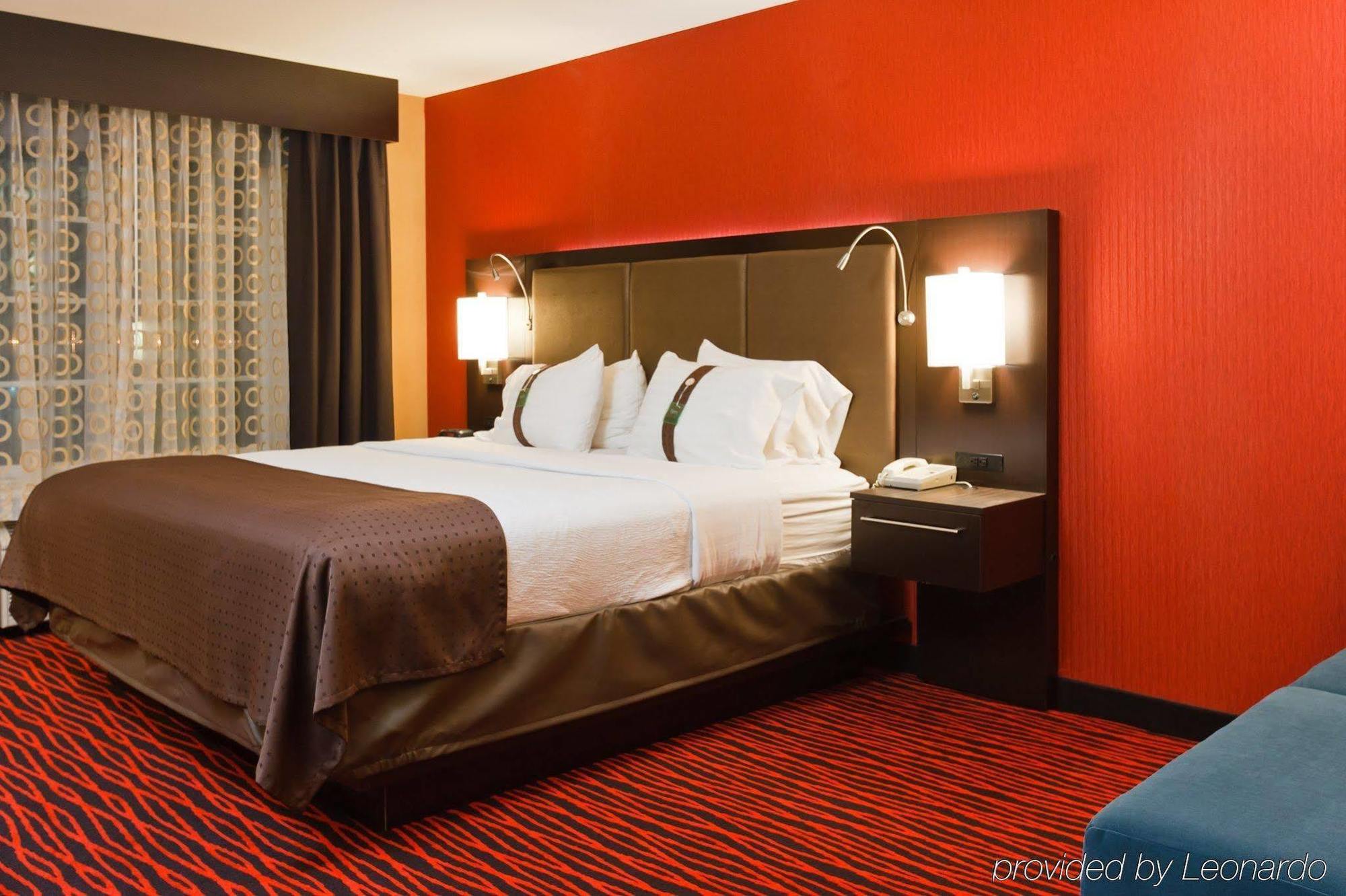 Holiday Inn Colorado Springs - Airport, An Ihg Hotel Room photo